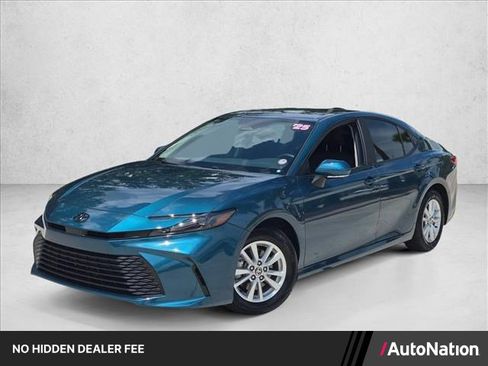 Certified 2025 Toyota Camry LE FWD image 1