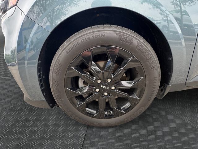 Used 2022 Kia Carnival SX FWD image 13