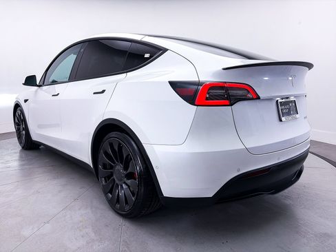 Used 2022 Tesla Model Y Performance AWD/4WD image 13