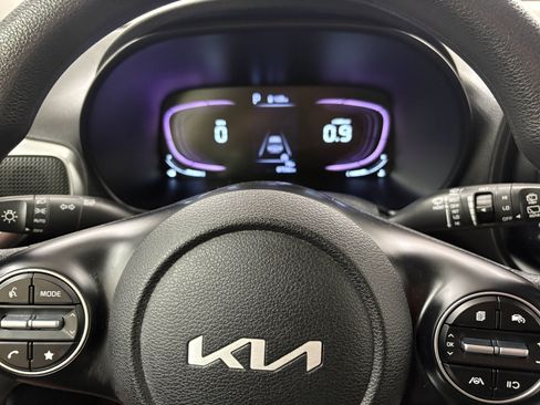 Used 2023 Kia Soul LX w/ Option Group 015 FWD image 27