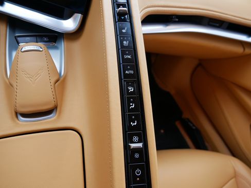 Used 2025 Chevrolet Corvette E-Ray AWD/4WD image 31