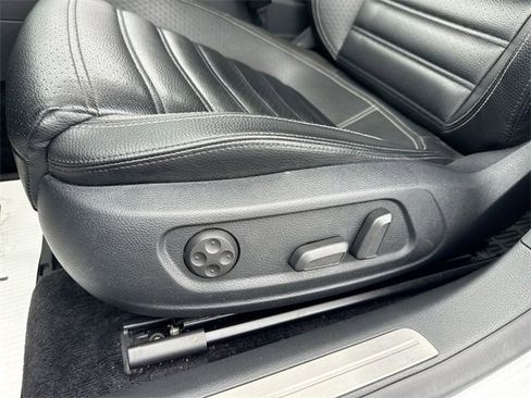 Used 2015 Volkswagen CC Sport image 12