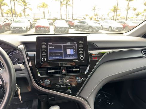 Used 2023 Toyota Camry SE FWD image 12
