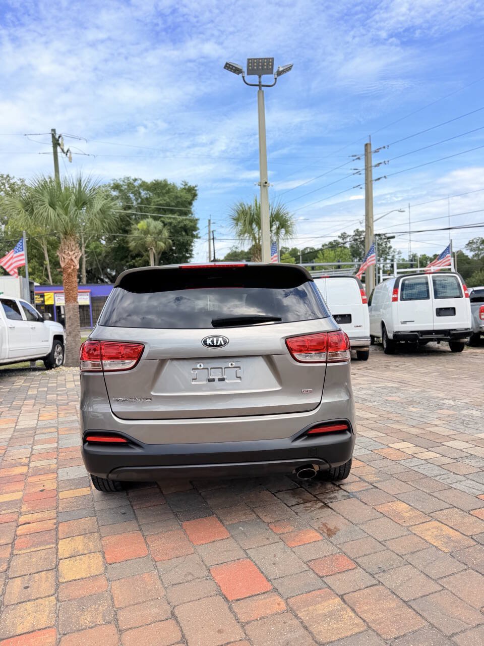Used 2017 Kia Sorento L FWD image 7