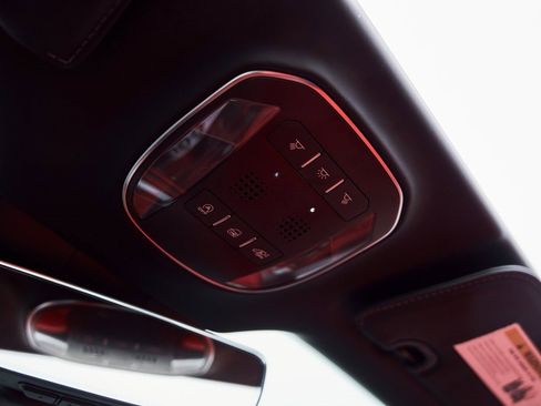 Used 2022 Ferrari 812 GTS image 82