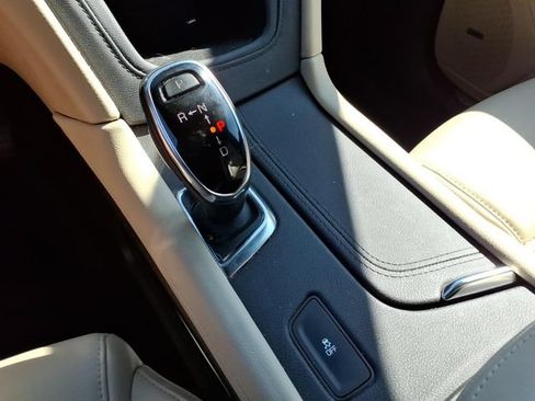 Used 2019 Cadillac XT5 FWD image 25