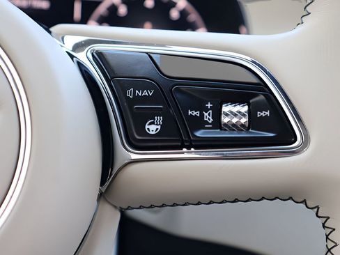 Used 2024 Bentley Continental GT AWD/4WD image 31