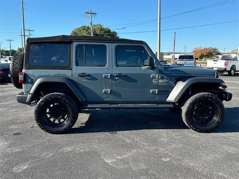 Used 2024 Jeep Wrangler Sport S image 4