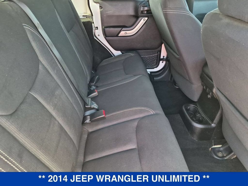 Used 2014 Jeep Wrangler Unlimited Sahara w/ Connectivity Group AWD/4WD image 24