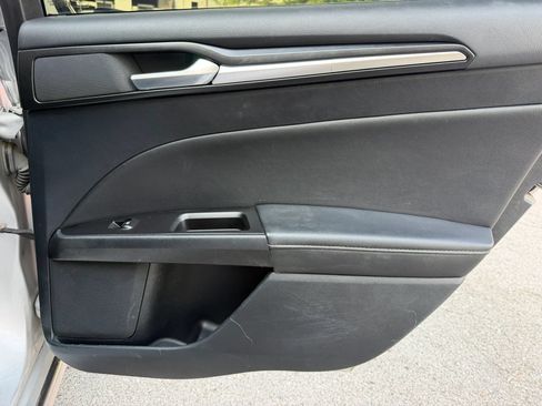 Used 2019 Ford Fusion Titanium FWD image 32