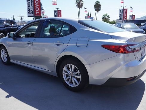 Used 2025 Toyota Camry LE w/ Convenience Package FWD image 6