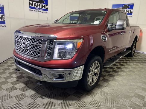 Used 2017 Nissan Titan SL AWD/4WD image 14