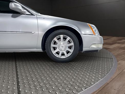 Used 2008 Cadillac DTS image 20