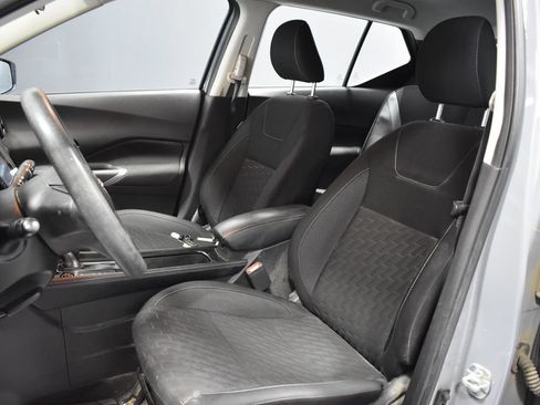 Certified 2023 Nissan Kicks SV FWD image 5