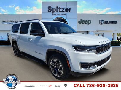 Used 2024 Jeep Wagoneer L Series II w/ Flexible Seating Group