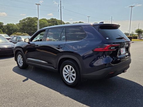 Certified 2025 Toyota Grand Highlander FWD image 9