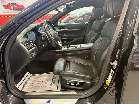 Used 2017 BMW 750i xDrive image 25
