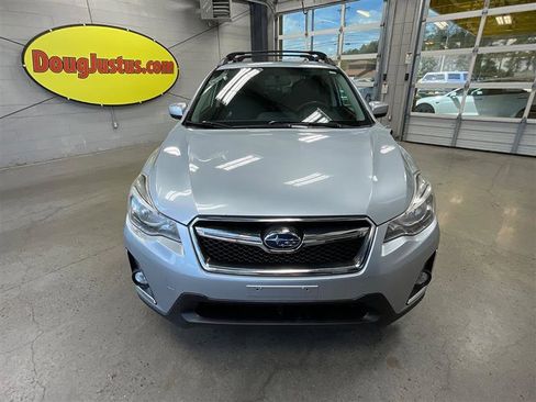 Used 2017 Subaru Crosstrek 2.0i Premium w/ Moonroof Package image 8