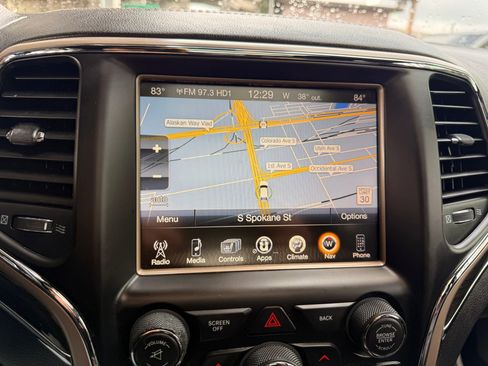 Used 2015 Jeep Grand Cherokee Overland w/ Advanced Technology Group image 26