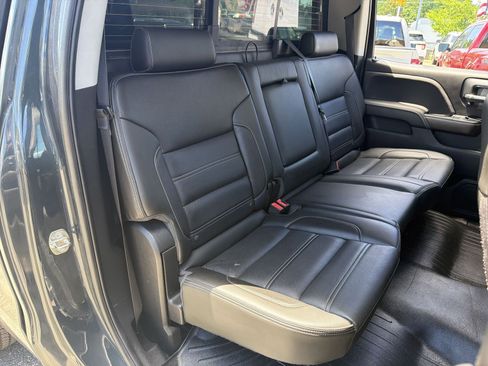 Used 2018 GMC Sierra 2500 Denali w/ Duramax Plus Package AWD/4WD image 23