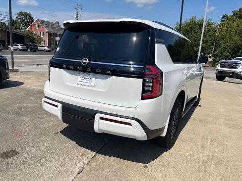 Certified 2025 Nissan Armada SV RWD image 5