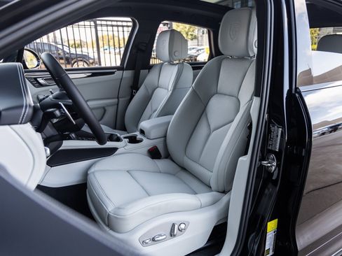 New 2026 Porsche Macan S image 5