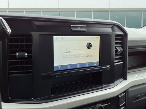 New 2025 Ford F550 4x4 Regular Cab Super Duty image 8