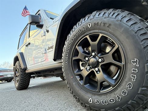 Used 2022 Jeep Wrangler Willys image 9