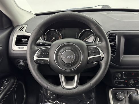 Used 2020 Jeep Compass Sport image 21