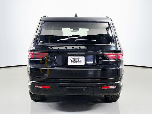 Used 2024 Jeep Wagoneer Series II AWD/4WD image 6