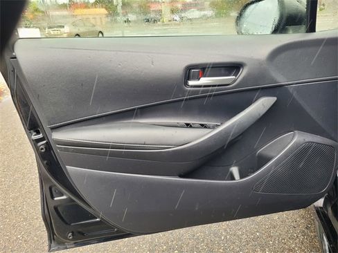 Used 2023 Toyota Corolla SE image 18