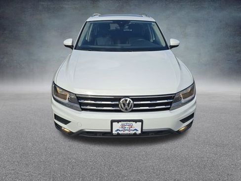 Used 2021 Volkswagen Tiguan SEL image 2