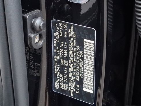 Used 2026 Hyundai Venue SEL FWD image 28