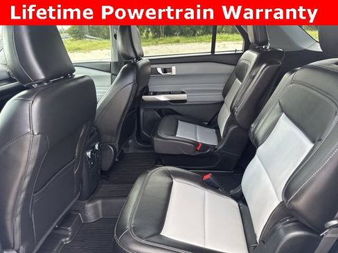 Used 2022 Ford Explorer XLT w/ Equipment Group 202A image 15
