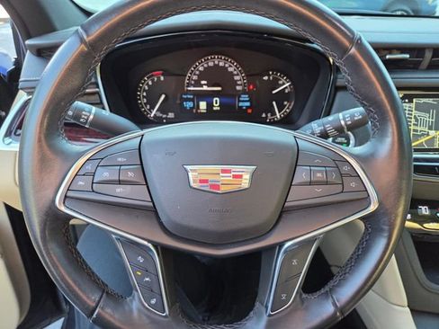 Used 2019 Cadillac XT5 Premium Luxury FWD image 22