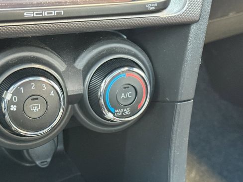 Used 2015 Scion tC image 29