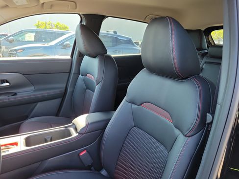 New 2026 Nissan Kicks SR image 11