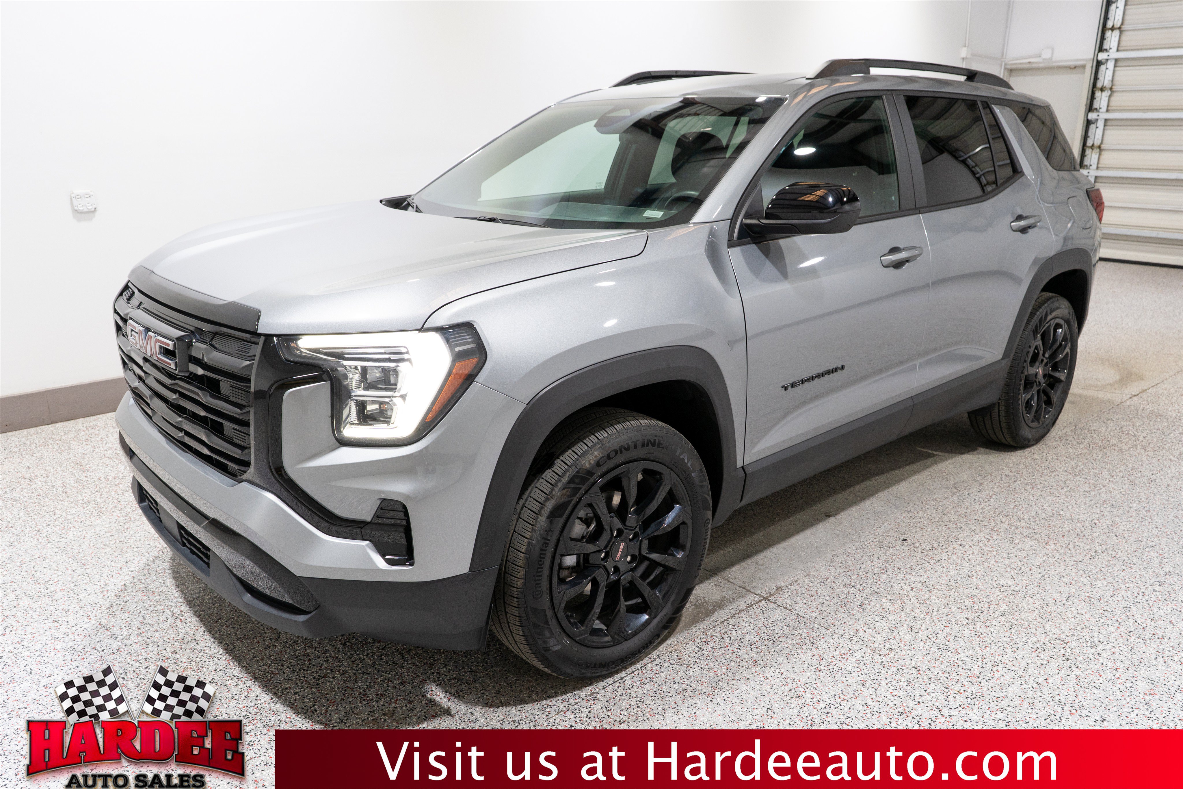 Used 2026 GMC Terrain Elevation w/ Elevation Premium Package FWD image 2