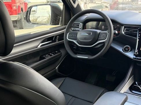 New 2026 Jeep Grand Wagoneer Limited image 34