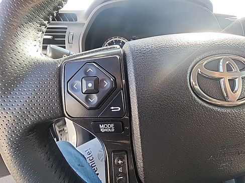 Used 2018 Toyota 4Runner TRD Off-Road Premium image 16