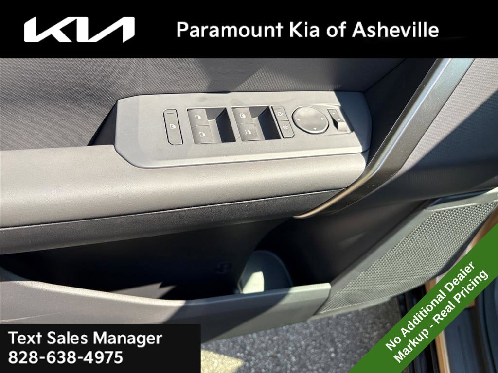 New 2027 Kia Seltos X-Line S w/ X-Line S Premium Package AWD/4WD image 25
