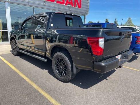 Used 2019 Nissan Titan SL w/ Midnight Edition AWD/4WD image 3