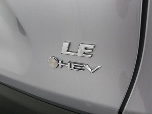 Used 2025 Toyota RAV4 LE AWD/4WD image 11