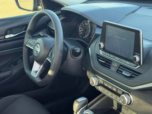 Used 2020 Nissan Altima 2.5 S FWD image 35