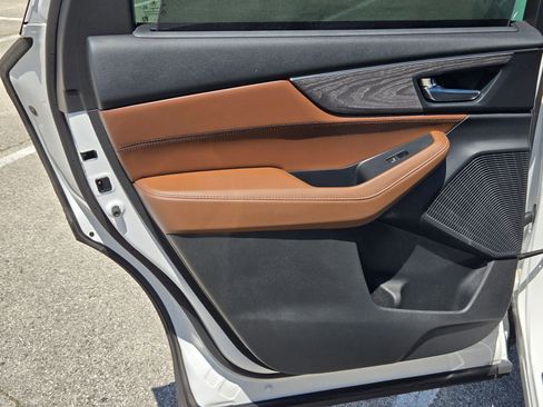 Certified 2023 Acura MDX SH-AWD w/ Advance Package image 16