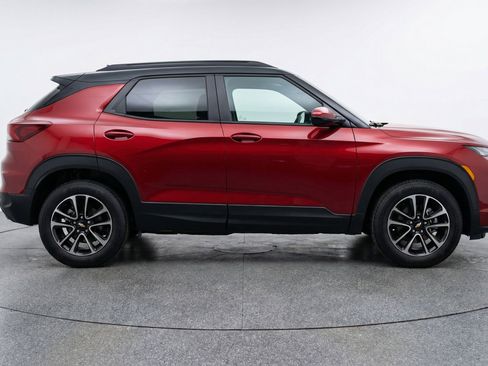 Used 2025 Chevrolet TrailBlazer LT FWD image 11
