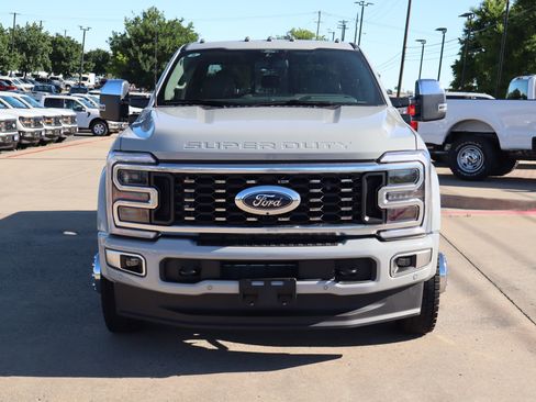 Used 2025 Ford F450 Platinum w/ Platinum Plus Package image 11