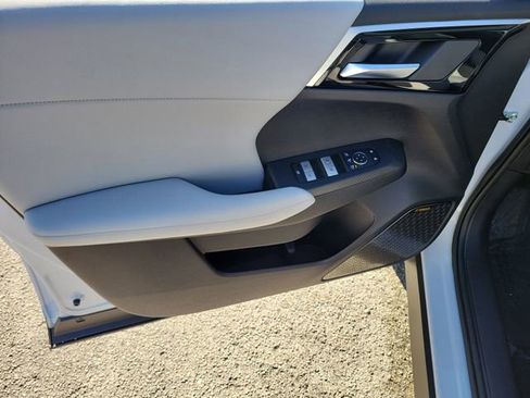 New 2026 Mitsubishi Outlander SE image 23