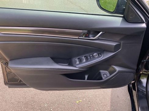 Used 2022 Honda Accord Sport image 13