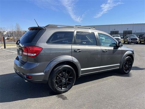 Used 2018 Dodge Journey GT w/ Driver Convenience Group image 8